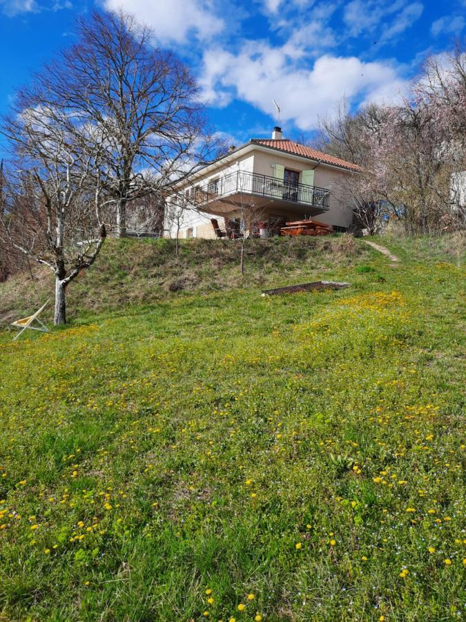 Les Coteaux De Planeze, Chambre Pour 2, 3 Ou Famille Nombreuse 2 Adultes 5 Enfants Et Jeunes Belmont-Bretenoux Exteriör bild