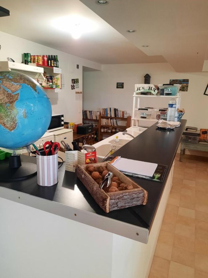 Les Coteaux De Planeze, Chambre Pour 2, 3 Ou Famille Nombreuse 2 Adultes 5 Enfants Et Jeunes Belmont-Bretenoux Exteriör bild